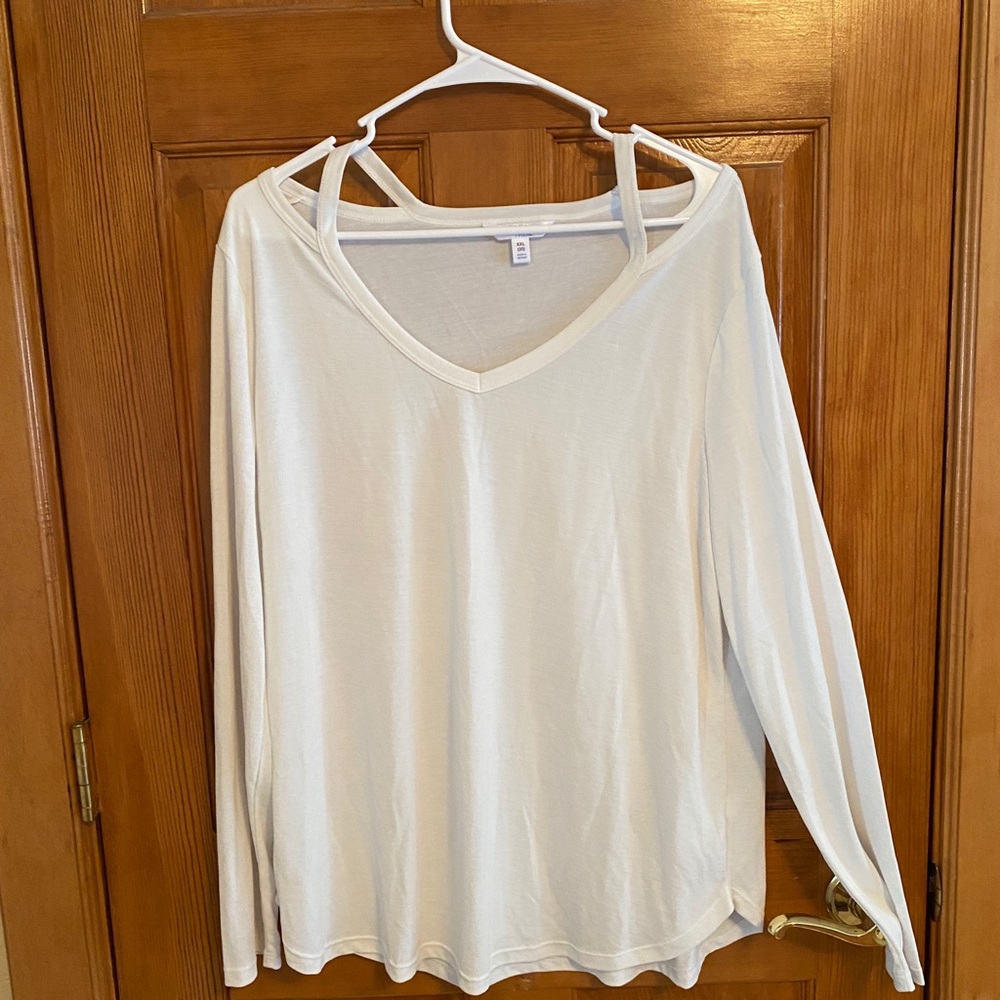 Time and Tru Long sleeve with opening on shoulders